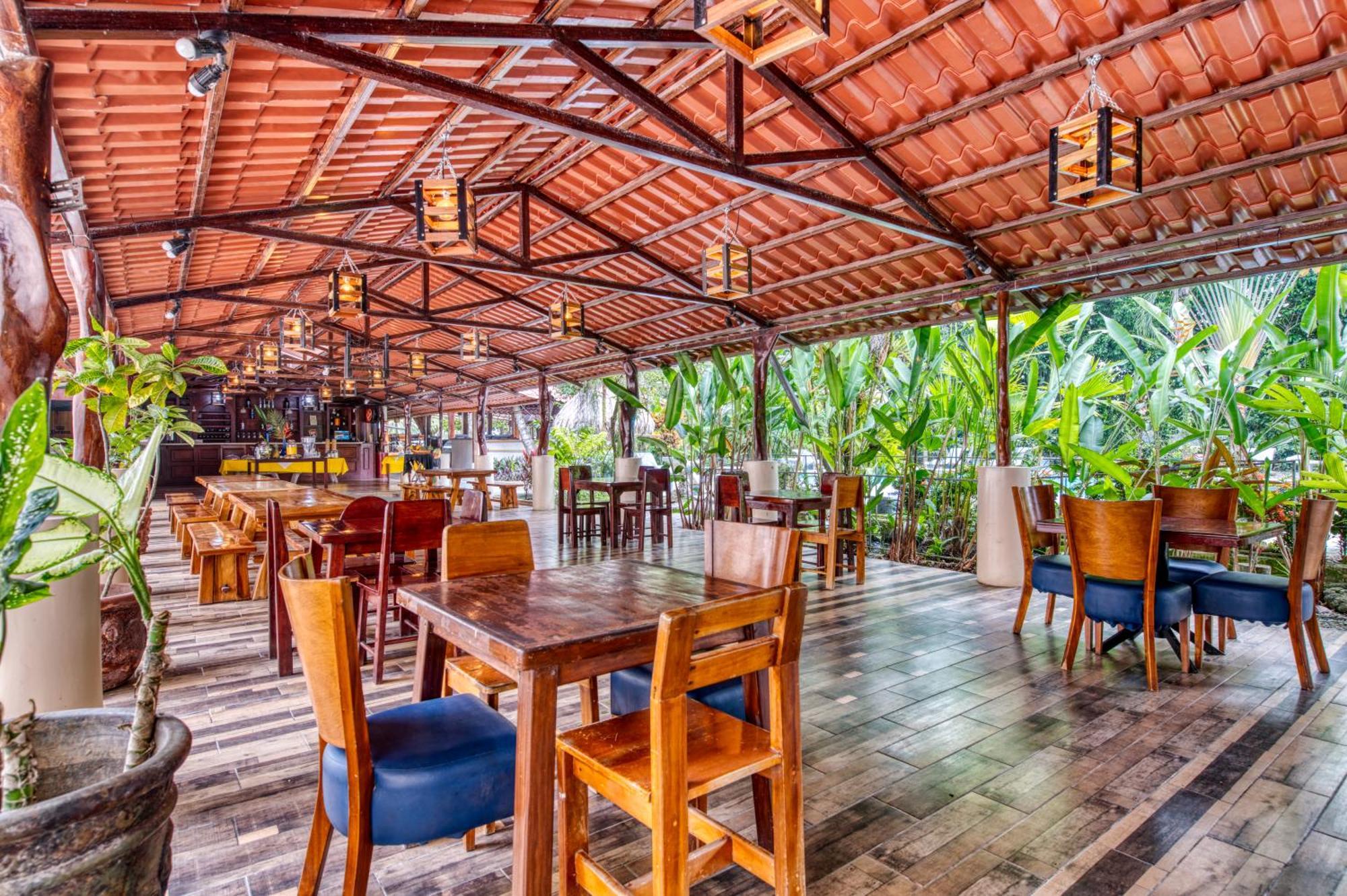 Atlantida Lodge Cahuita Ngoại thất bức ảnh